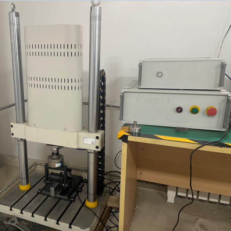 1677203312784688.jpg 股骨髁疲勞性能試驗1.jpg