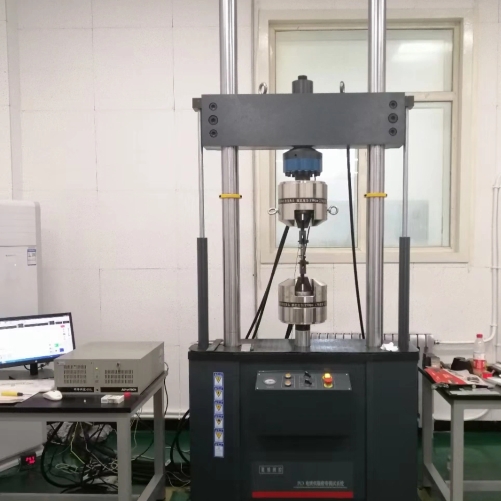 1701937402975847.png 6骨骼拉壓彎扭疲勞試驗(yàn)機(jī).png