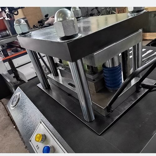 1709782031899937.png 1板材制樣機(jī)1.png